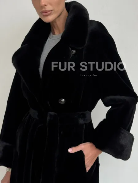 Элитная шуба из меха стриженой черной норки - фото 1