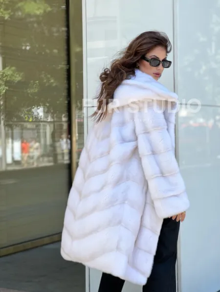 Шуба из европейской норки в цвете паломино с капюшоном - фото 4