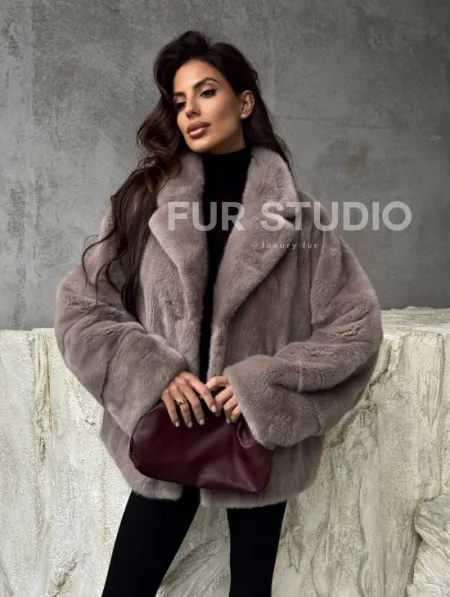 Короткая женская норковая шуба - фото 9