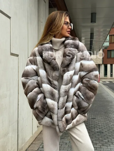 Шуба из меха шиншиллового кролика PREMIUM COLLECTION - фото 10