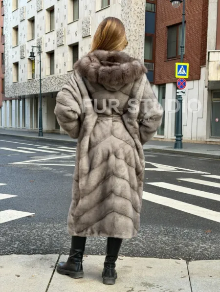 Шуба норковая женская с капюшоном куница - фото 11
