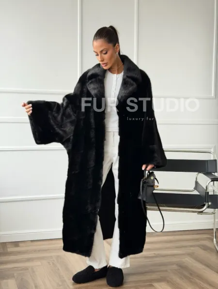 Черное меховое норковое пальто в стиле 