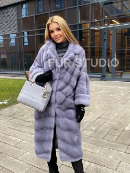 Шуба из меха голубой норки, фасон кимоно - фото 0