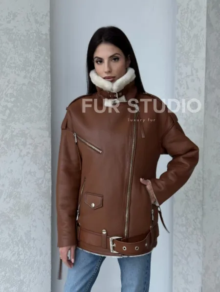 Дубленка авиатор из натуральной кожи в цвете виски - фото 16