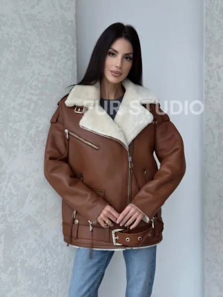 Дубленка авиатор из натуральной кожи в цвете виски - фото 12