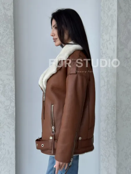Дубленка авиатор из натуральной кожи в цвете виски - фото 9