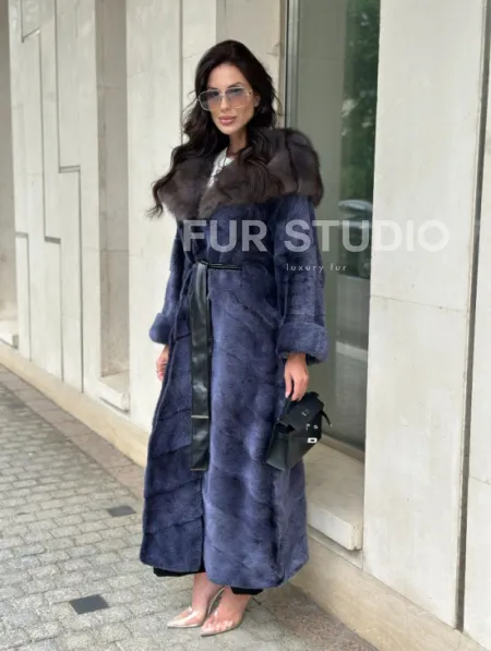Длинная шуба из норки с капюшоном из куницы - цвет синий графит - фото 0
