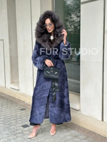 Длинная шуба из норки с капюшоном из куницы - цвет синий графит - фото 10