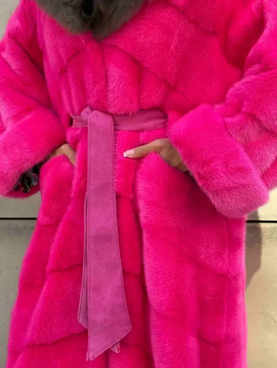Шуба норковая с капюшоном из меха куницы - цвет фуксия - фото 1