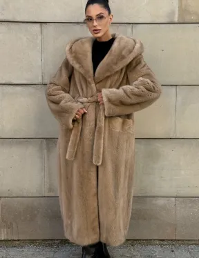 Шуба из скандинавской норки с капюшоном, цельный мех - фото 0