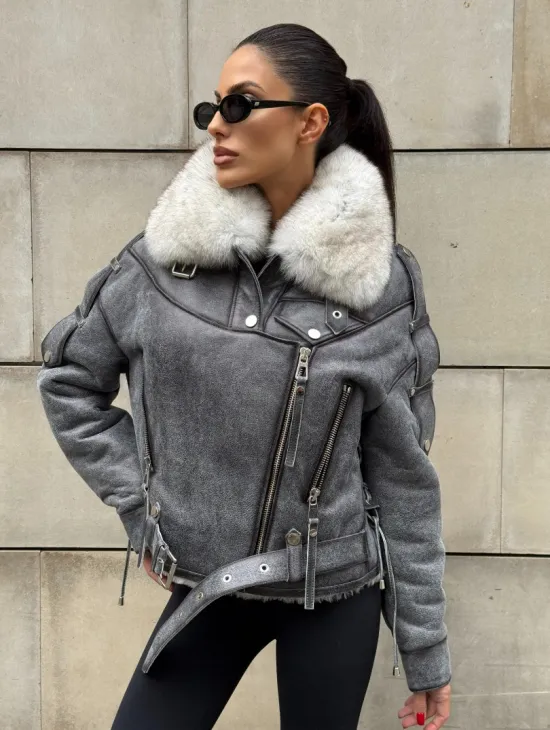 Стильная косуха-дубленка Vintage Grey с воротником из меха песца со шнуровкой на спине - фото 0