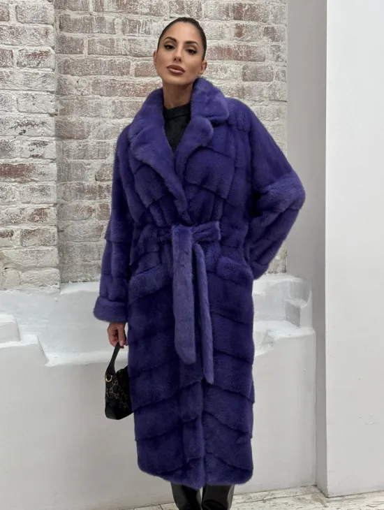 Норковая шуба кимоно с английским воротником в фиолетовом цвете - фото 9