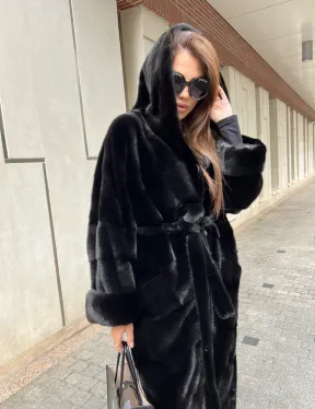 Шуба из норки Velvet с капюшоном в черном цвете - фото 2