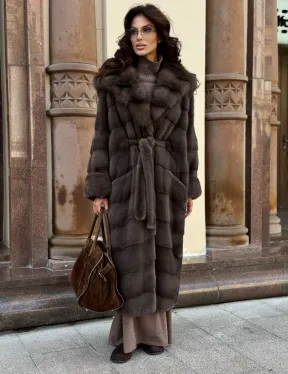 Шуба норковая в цвете мокко с капюшоном куница - фото 8