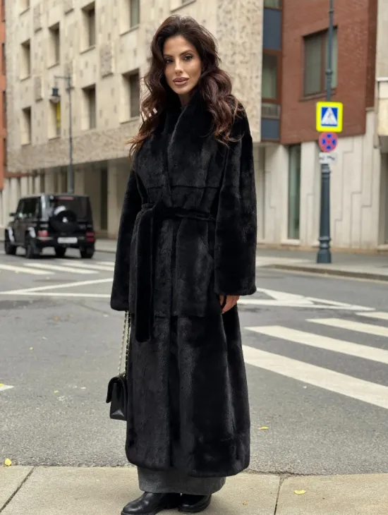 Шуба норковая черная 