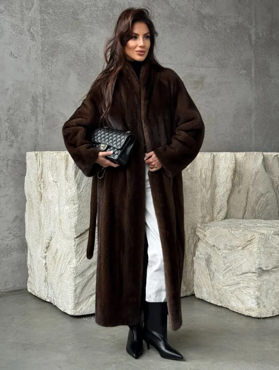 Пальто из норки с V-образным воротом - фото 4