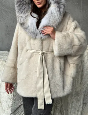 Светлая норковая шуба - летучка с капюшоном - фото 3