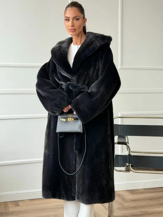 Шуба из норки BLACKGLAMA  с капюшоном в роспуск - фото 0