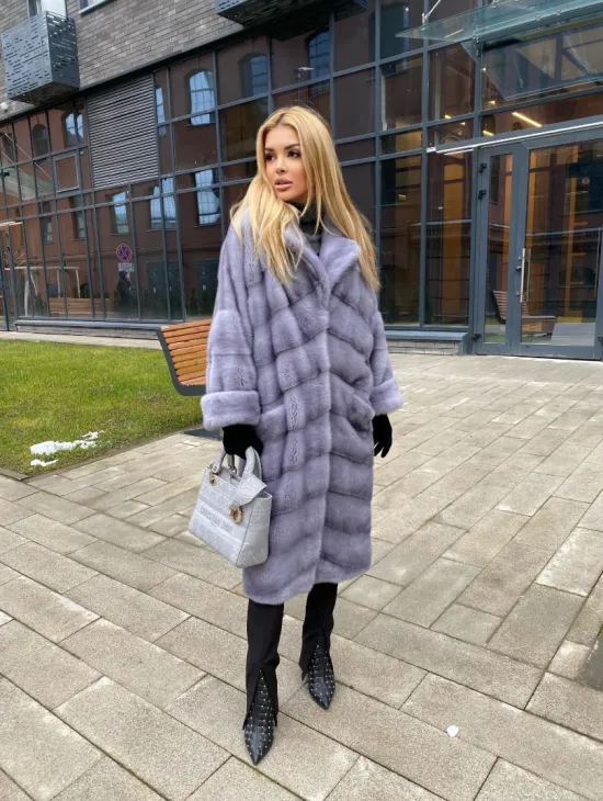 Шуба из меха голубой норки, фасон кимоно - фото 3