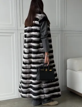 Меховой жилет из шиншиллового кролика - фото 4