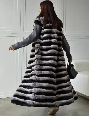 Меховой жилет из шиншиллового кролика - фото 8