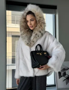 Белое норковое пончо-шуба с капюшоном из рыси - фото 10