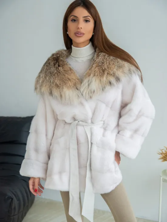 Шуба-пончо из меха норки с капюшоном из рыси - фото 2