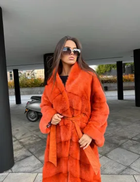 Шуба из меха скандинавской норки в оранжевом оттенке - фото 1