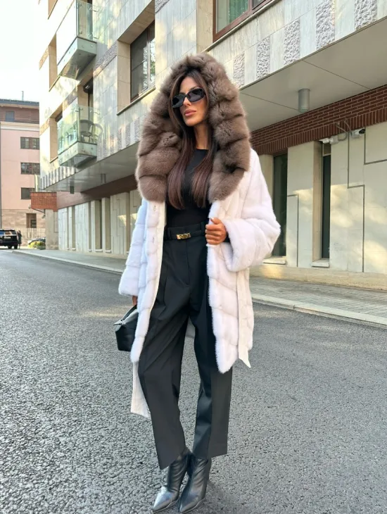 Шуба норковая с капюшоном из меха куницы - цвет жемчуг - фото 5