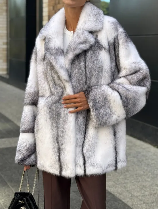 Белая норковая куртка автоледи английский воротник - фото 4