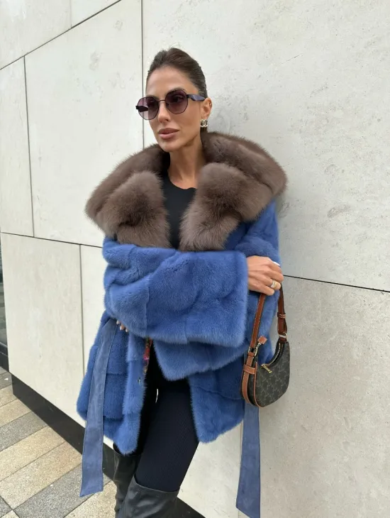 Норковое манто с капюшоном из куницы - цвет васильковый - фото 2