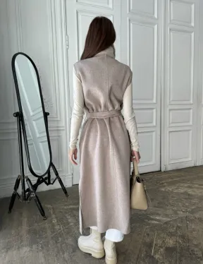 Пальто без рукавов с отделкой из меха норки - фото 3