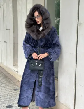 Длинная шуба из норки с капюшоном из куницы - цвет синий графит - фото 4
